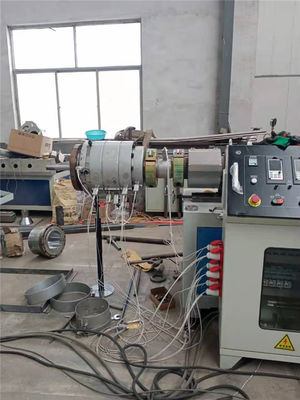 Un buon prezzo. Linea di produzione di tubi elettrici in PVC Linea di produzione di tubi in PVC ad alta velocità in linea