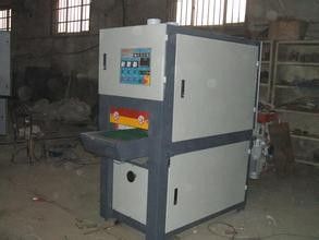 Un buon prezzo. Macchina per spazzolare di profilo/bordo/piatto di WPC, macchina di laminazione calda in linea