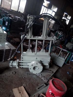 Un buon prezzo. I pp/granelli di plastica macchina, bottiglia del film riciclati PE si sfalda riciclando l'espulsore in linea