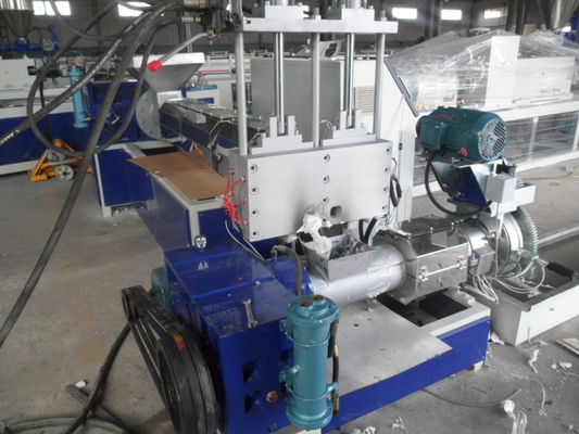 Un buon prezzo. Bottiglia a due fasi della macchina di plastica dell'estrusione del granello riciclata fiocchi in linea