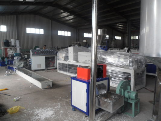 Un buon prezzo. Macchina di plastica pp dell'estrusione/granello a due fasi Masterbatch del PE in linea