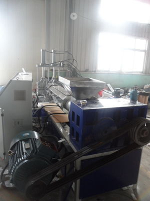 Un buon prezzo. Macchina di plastica dell'estrusione della pallina riciclata fiocchi biberon/della madre, linea del granello in linea