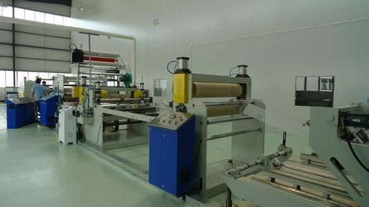 Un buon prezzo. La linea di plastica dell'estrusione dello strato della decorazione PE/dei pp, riveste il singolo macchinario della vite in linea