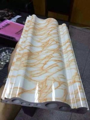 Un buon prezzo. Linea composita di plastica di legno dell'estrusione di profilo di marmo, macchina di profilo del marmo del PVC in linea